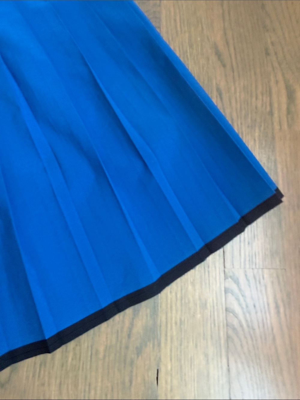 Nike Royal Blue Pleated Tennis Skirt with Black Trim - Picture 4 of 5
